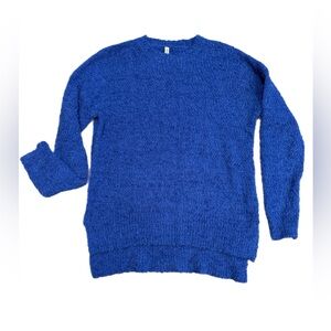 Women's Cozy Blue Crew Neck Sweater